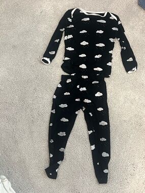 Peregrine Bamboo Black Cloud Print Two-Piece pajama Set
